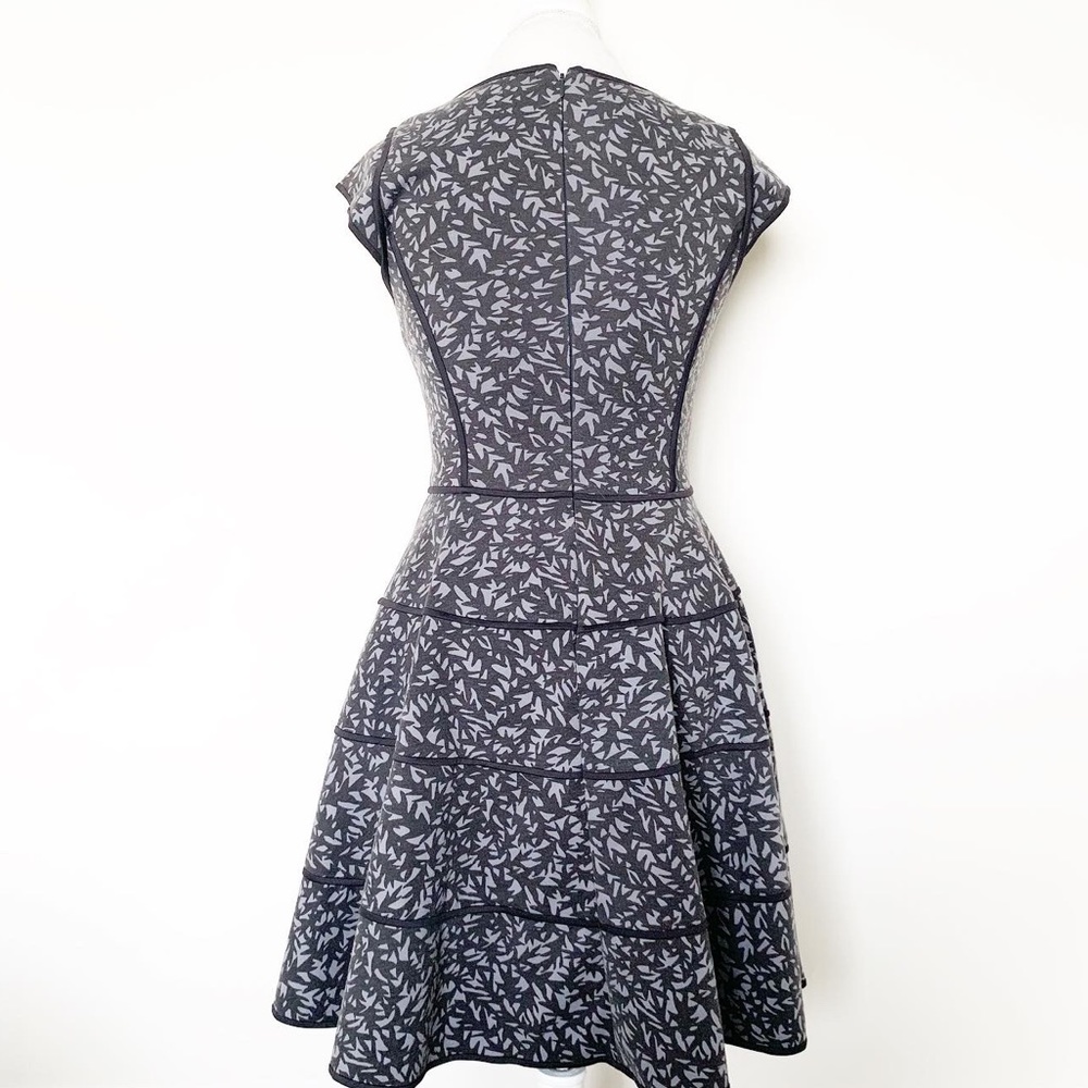 Halston Heritage black and gray capsleeve dress - Picture 3 of 7